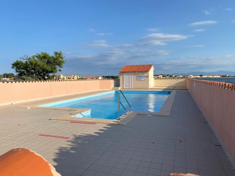 Superbe Studio Renove Avec Piscine Et Vue Marina Ле Баркарес Экстерьер фото